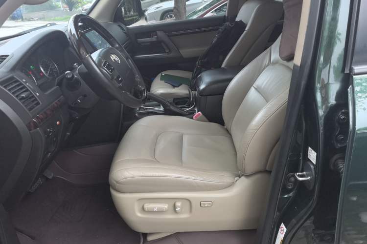 Used Toyota Land Cruiser 2010 4.0L Automatic VX