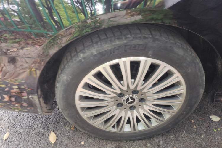 Used Mercedes-Benz E-Class 2019 E 260 L Sport Edition Right Rear Wheel Hub