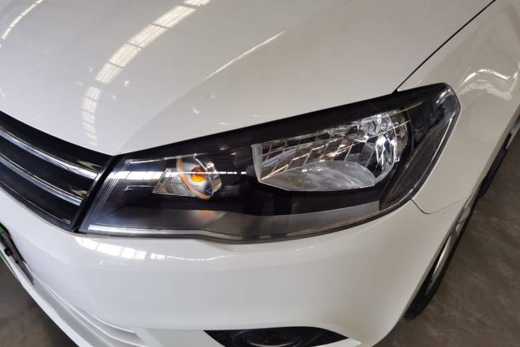 Used Volkswagen Jetta 2015 1.4L Manual Comfort Model Left Front Headlight