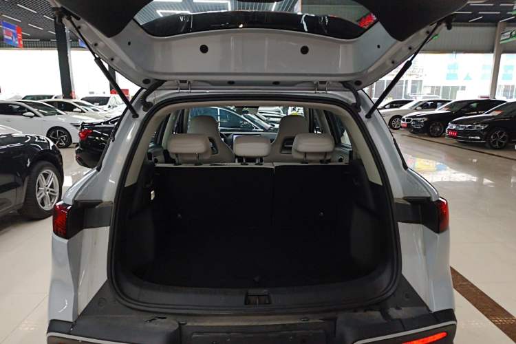 Used BYD Yuan UP 2025 Intelligent Driving Version 401 km Leading Edition
