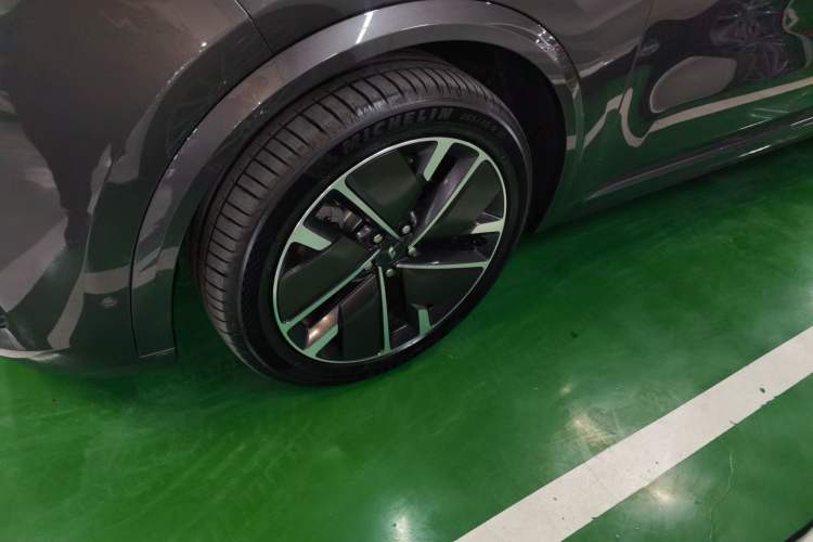 Used Li Auto L9 2025 Ultra Smart Refreshed Edition