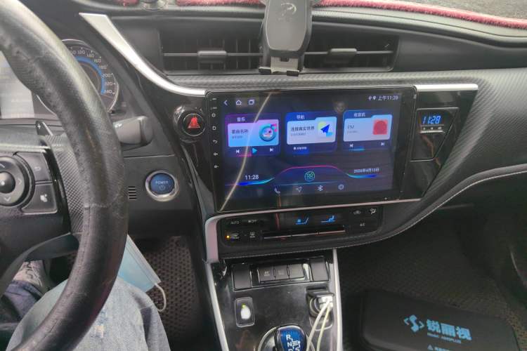 Used Toyota Levin 2017 Revised Dual-Engine 1.8H GS E-CVT Elite Sunroof Version China V Standard Audio And AC Panel