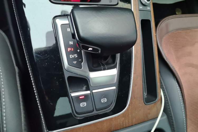 Used Audi Q5L 2021 40 TFSI Fashion Dynamic Model