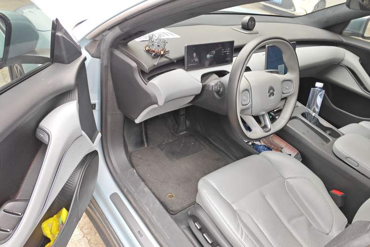 Used Nio ET5 2022 75 kWh Driver Seat