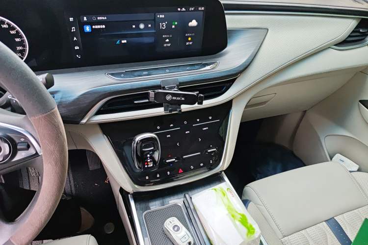 Used Buick GL8 2021 ES Landtrek 653T Comfort Edition
