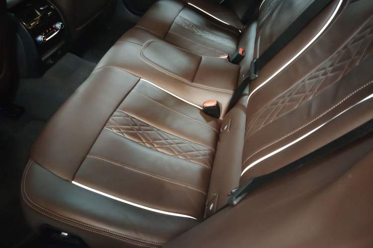 Used BMW 6 Series GT 2018 640i xDrive M Sport Package Left Rear Seat