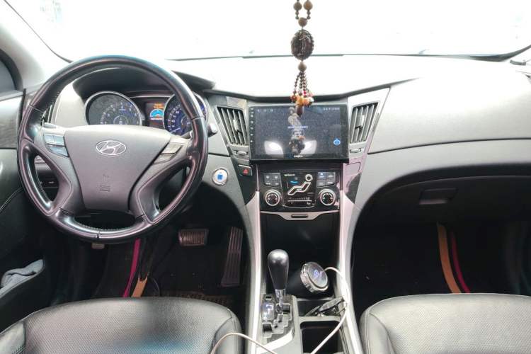 Used Hyundai Sonata 2013 2.4L Automatic Leading Edition China IV Standard Audio And AC Panel