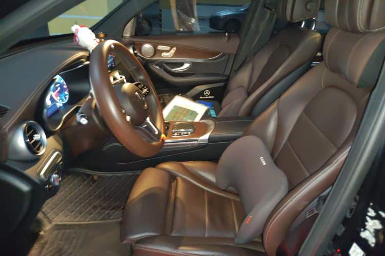 Used Mercedes-Benz GLC 2020 Facelift GLC 260 L 4MATIC Luxury Edition Left Front Seat