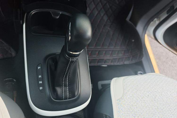 Used Roewe Clever 2022 311km QiQi BoBo Edition Gear Lever