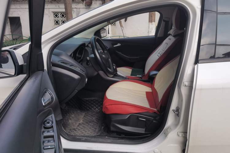 Used Ford Focus 2017 Hatchback 1.6L Automatic Comfort Plus SmartDrive Edition