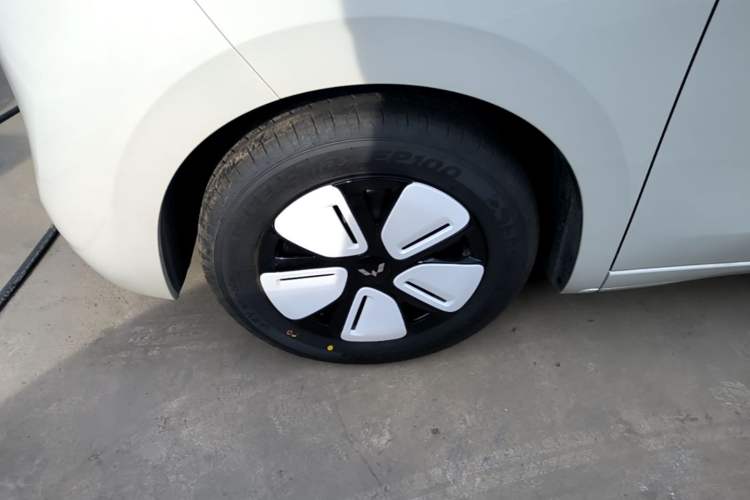 Used Wuling Hongguang MINIEV 2025 Four-Door Version Advanced Edition
