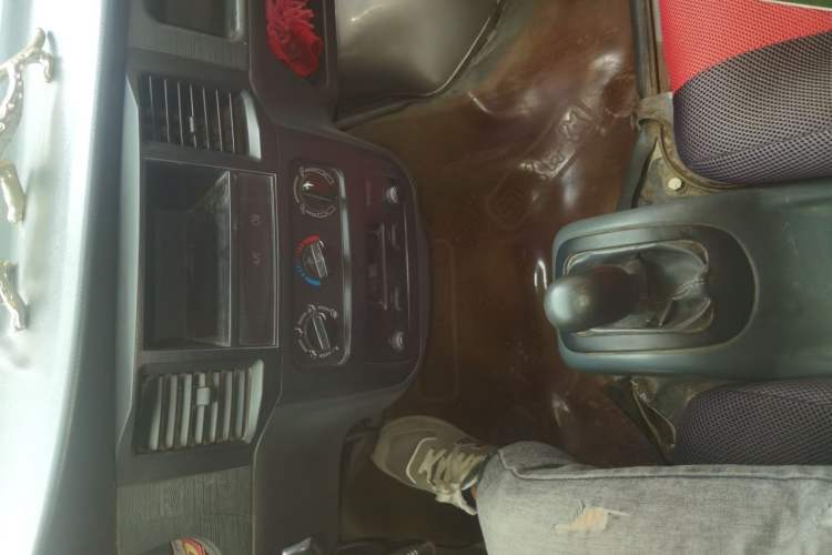 Used Wuling Zhiguang 2010 1.0L New Version Practical Edition with Short Body Audio And AC Panel