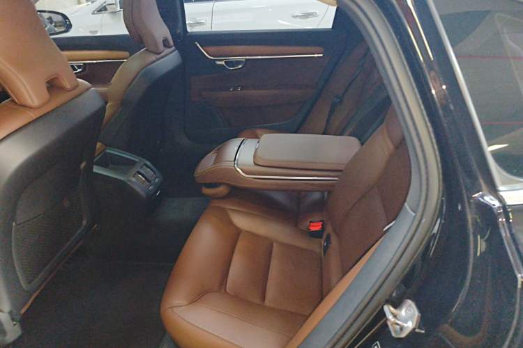 Used Volvo S90 2020 T5 Zhiyi Luxury Edition