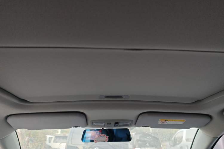 Used Mitsubishi Lancer EX 2016 1.8L Manual Black-and-White Retro Edition
