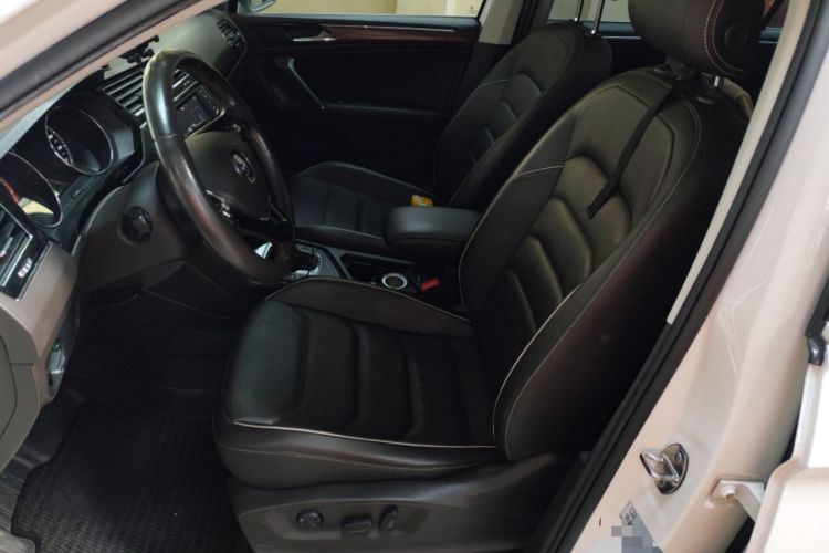 Used Volkswagen Tiguan L 2017 330TSI Automatic Two-Wheel Drive Flagship Edition Left Front Seat