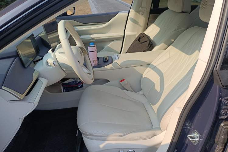 Used Buick L7 2025 Model Aivia