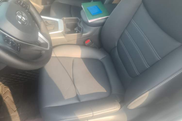 Used Toyota RAV4 2023 2.0L CVT Two-Wheel Drive Fashion Plus Edition