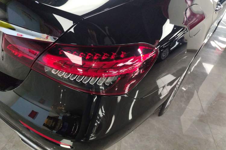 Used Mercedes-Benz E-Class 2022 Second Facelift E 300 L Luxury Edition
