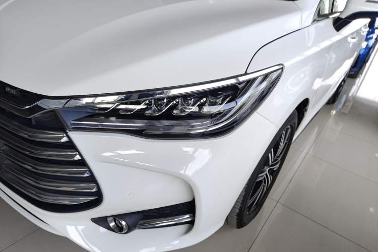 Used BYD Song MAX New Energy 2019 DM 1.5T Smart Connect Zhiyao Model 6 Seats China VI Standard