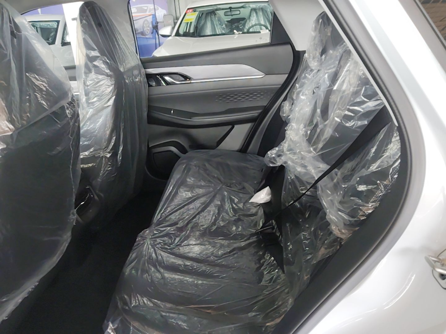 Dongfeng Aeolus SKY EV01 2025 530 km AIR Elite Edition — снимка 20