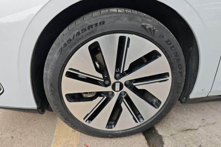 Used Geely Galaxy E8 2024 550 km Range Rear-Drive MAX