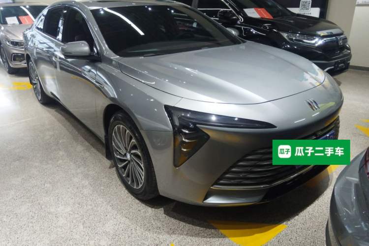 Used Buick LaCrosse 2023 28T Prestige Edition Front Right 45 Deg