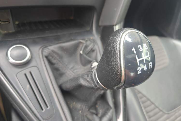 Used Ford Focus 2017 Sedan 1.6L Manual Fashion Edition Smart Drive Version