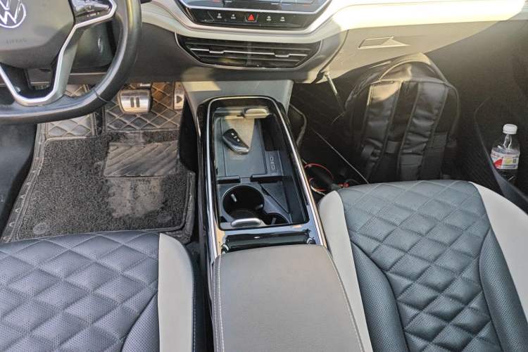 Used Volkswagen ID.6 CROZZ 2022 Long-Range PRO Edition
