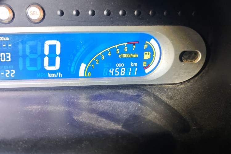 Used Chery QQ3 2012 Stylish Edition 1.0L Manual Start-Up Model Odometer Close Up