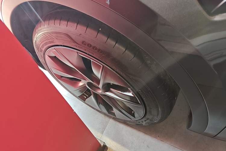 Used Tesla Model Y 2024 Rear-Wheel-Drive Version