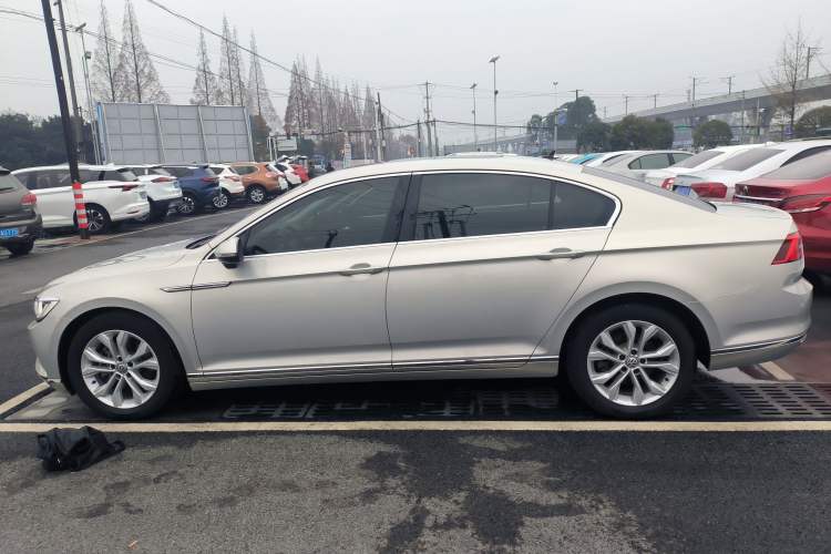 Used Volkswagen Magotan 2019 330TSI DSG Luxury Model China V Standard