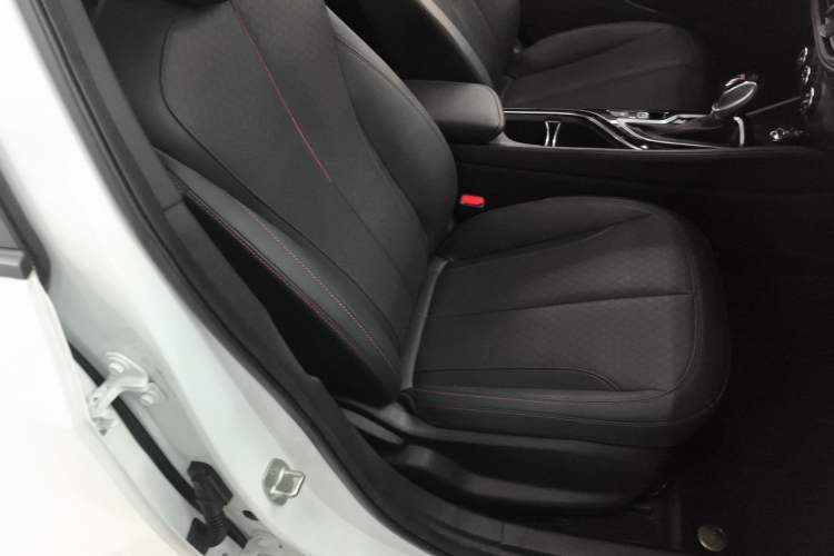 Used Buick Verano 2022 Pro GS Wind-Chasing Edition Right Front Seat