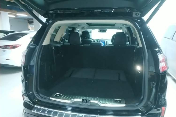 Used Ford Edge 2020 EcoBoost 245 Two-Wheel Drive Titanium 7-Seater
