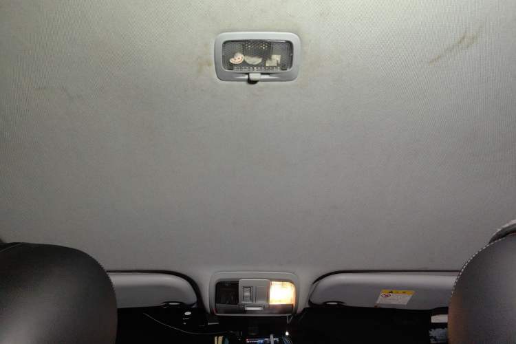 Used Luxgen U6 SUV 2015 1.8T New Innovation Upgrade Headliner