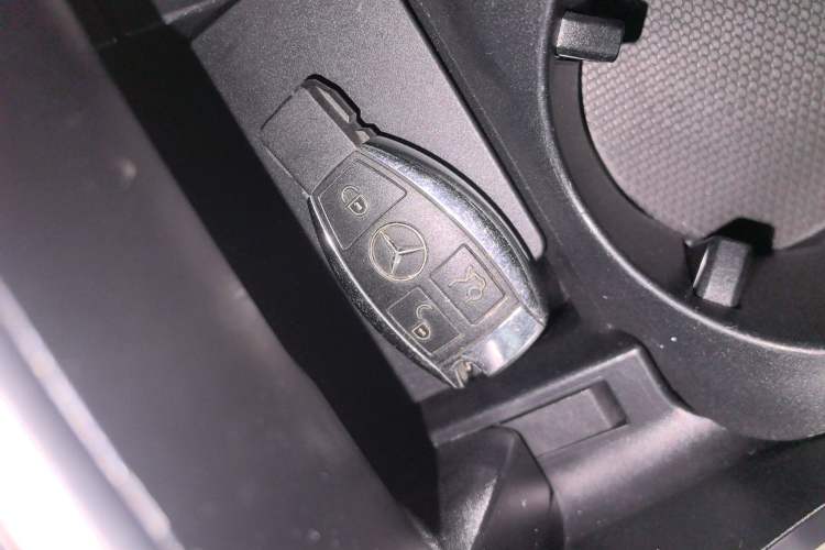 Used Mercedes-Benz C-Class 2015 C 200 station wagon