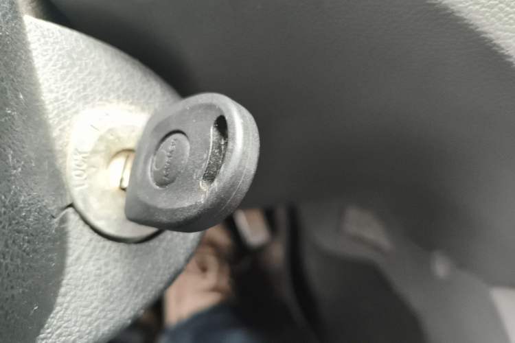 Used FAW Senya S80 2013 1.5L Manual 5-Seat Urban Fashion Edition Vehicle Key