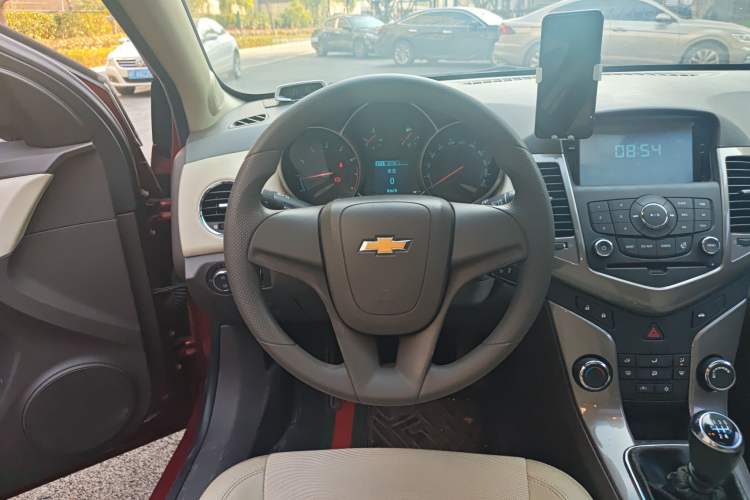 Used Chevrolet Cruze 2015 1.5L Classic SE MT