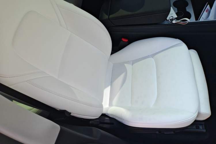 Used Tesla Model Y 2022 Long-Range All-Wheel-Drive Version