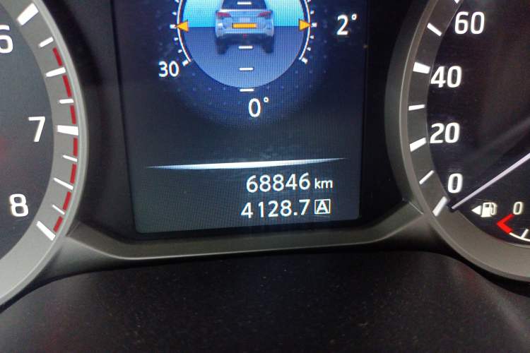 Used Nissan Terra 2018 2.5L Manual Two-Wheel Drive Elite Edition
