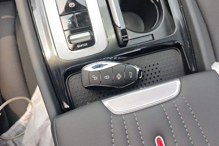 Used Hongqi H5 PHEV 2025 170 Super Hybrid Version
