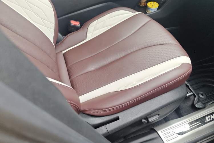 Used Geely Auto Monjaro L 2021 2.0TD DCT EVO Two-Wheel Drive Prestige Version
