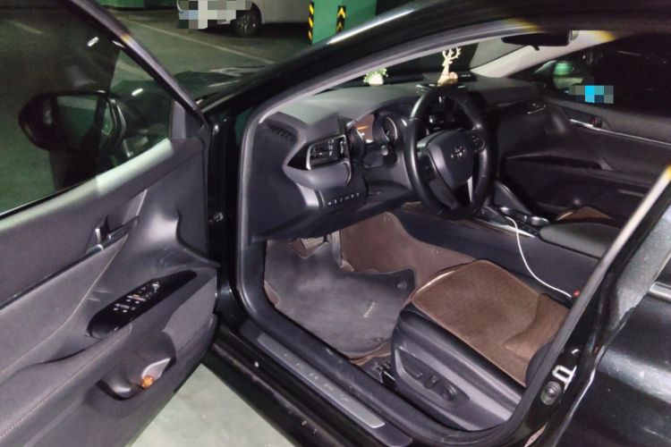 Used Toyota Camry 2018 2.0G Luxury Edition Driver Seat