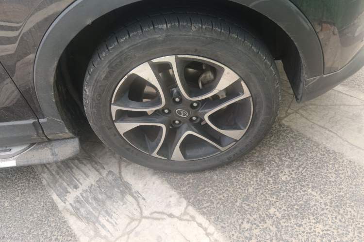 Used Soueast DX7 2015 1.5T Automatic Elite Model Right Front Wheel Hub