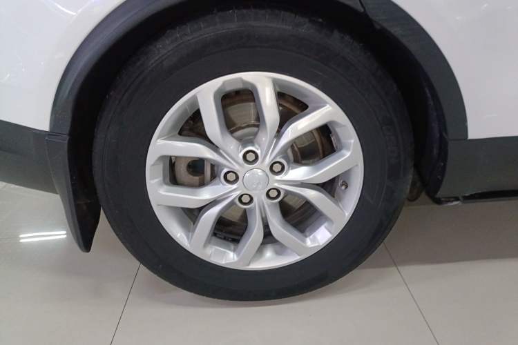 Used Land Rover Discovery 2017 3.0 SC V6 SE Exterior 5