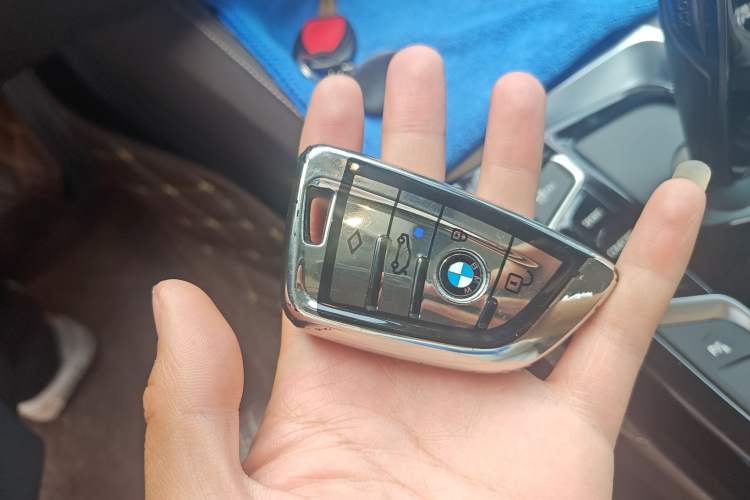 Used BMW 5 Series 2018 Facelifted 530Li Luxury Edition Premium Package Vehicle Key