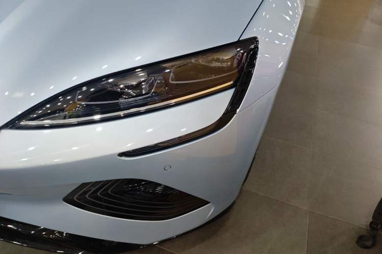 Used BYD Seal 2022 650 km All-Wheel-Drive Performance Version