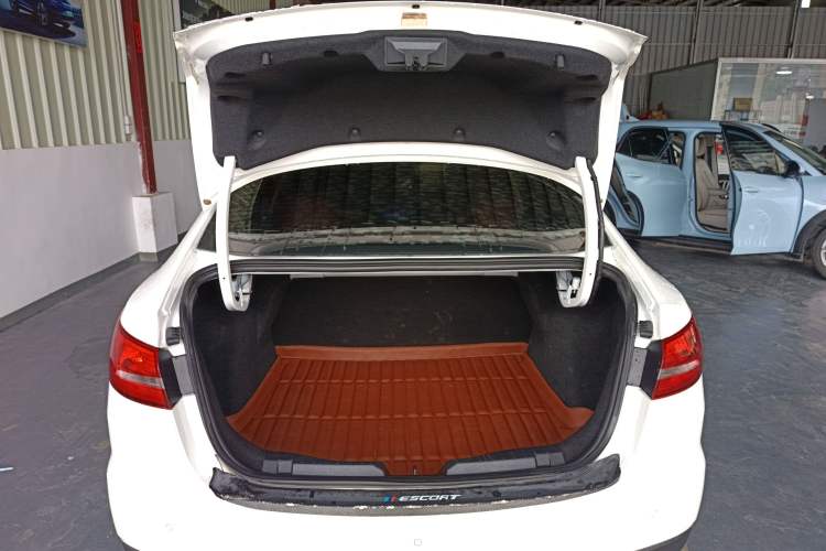 Used Ford Escort 2019 Revised Version 1.5L Automatic Enjoyment Type China VI Standard