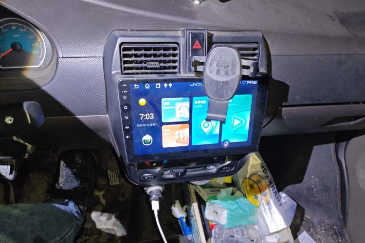 Used Wuling EV50 2020 All-Electric Van Logistics Vehicle with Ningde-Heated Battery
