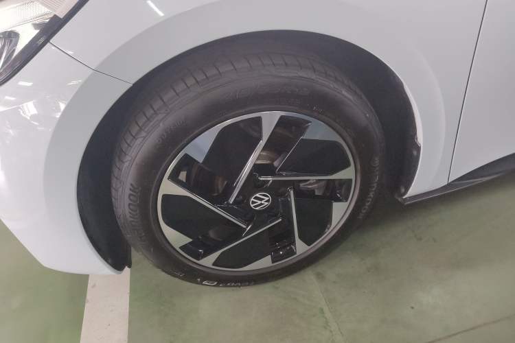 Used Volkswagen ID.3 2023 Upgraded Model Pure Intelligent Enjoyment Version Left Front Wheel Hub