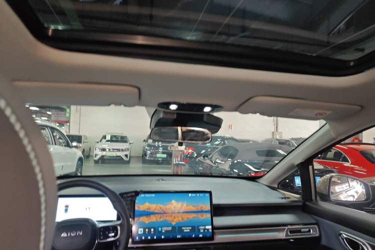 Used AION Y 2022 70 Intelligent Edition Lithium Iron Phosphate
